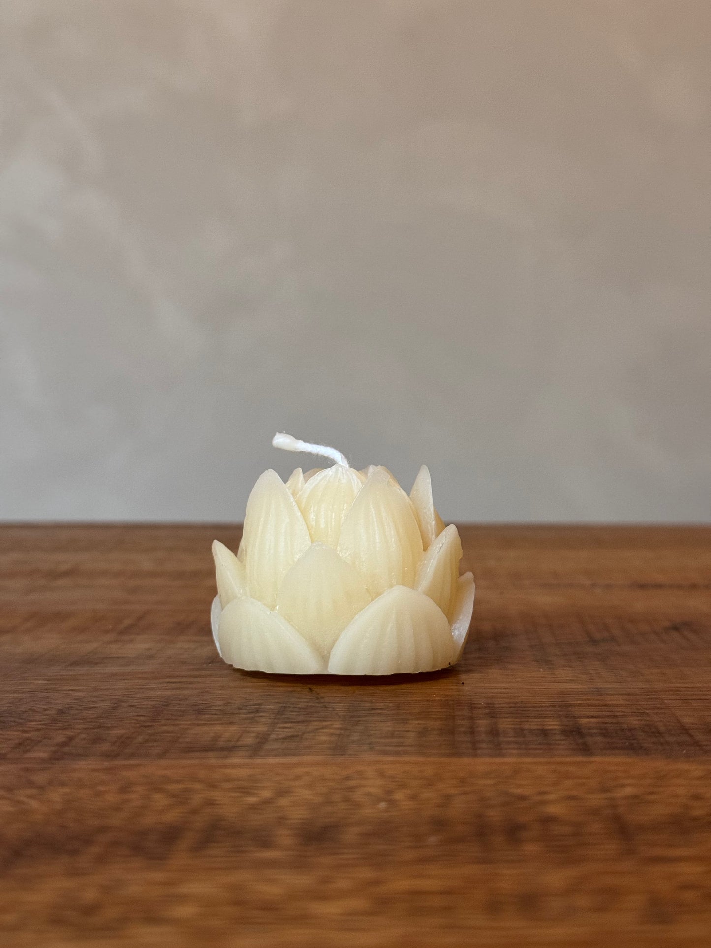 Lotus Candle, Ahana